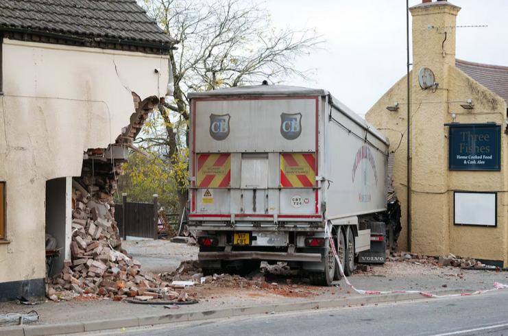 https://cdn.road.cc/wp-content/uploads/roadcc/lorry-Bayston-Hill.jpg