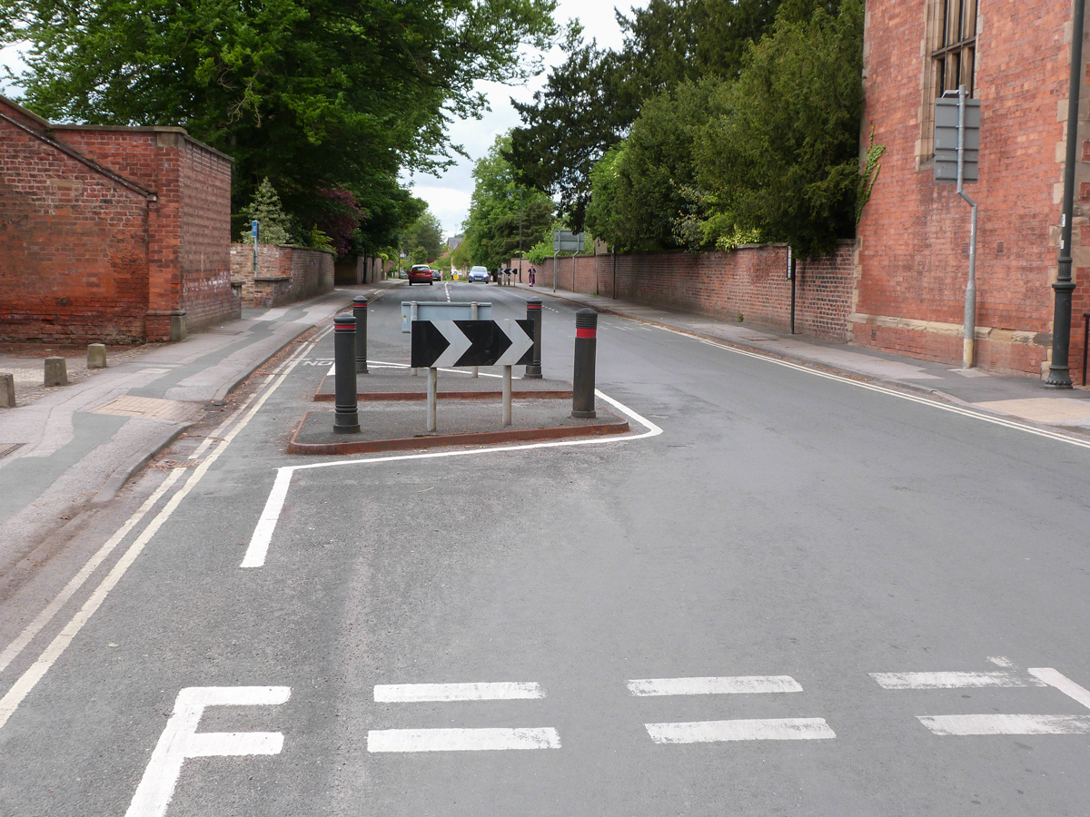 https://cdn.road.cc/wp-content/uploads/roadcc/main-st-build-out.jpg