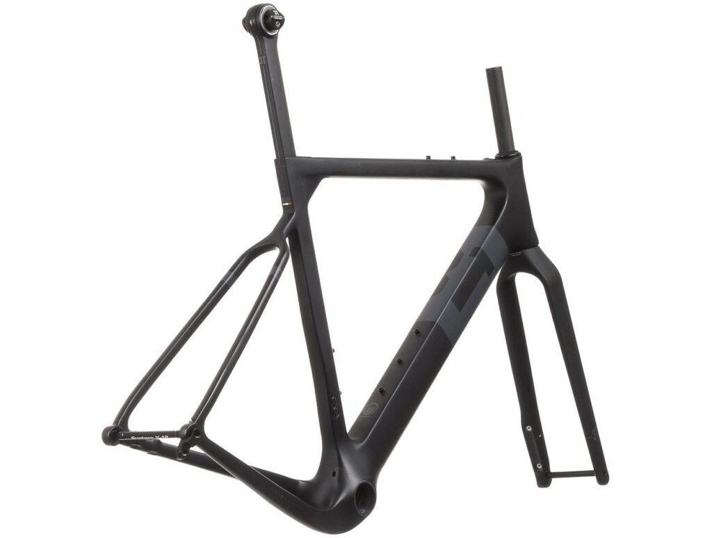 new-exploro-flatmount (1).jpg
