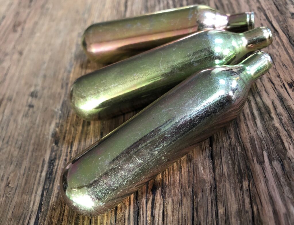 Non threaded CO2 cartridges - 1