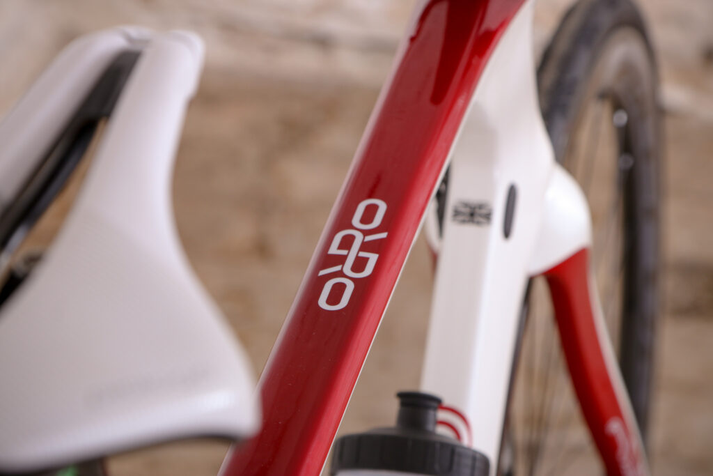 Orro Venturi Ultegra Di2 – top tube detail.jpg