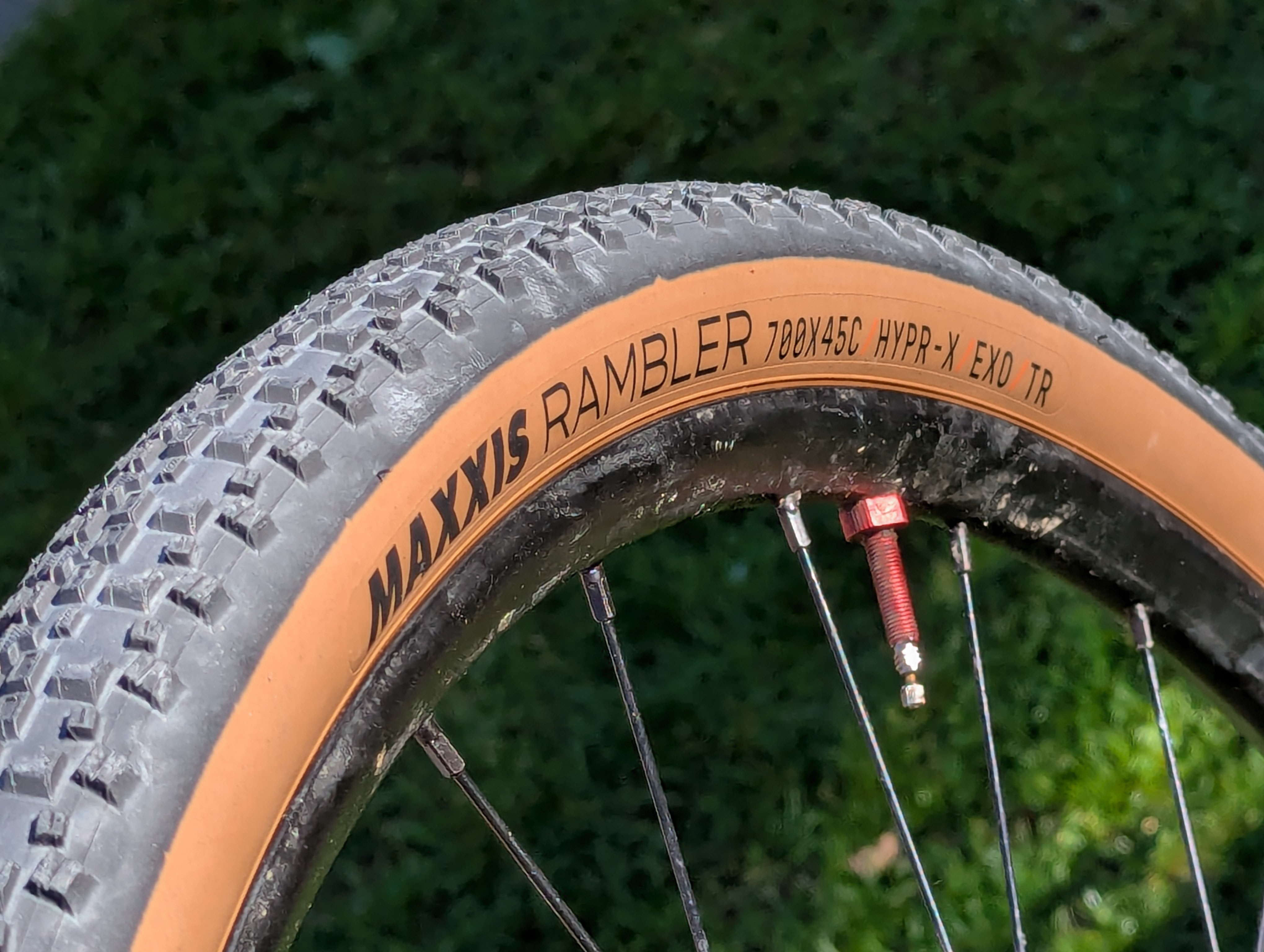 MAXXIS Rambler 700 x 45C チューブレス2本SET MAXXIS RAMBLER 700C チューブレス 700x38C/40C/45C/50C 650x47B 27.5