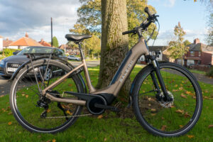 Raleigh Motus Tour side on 2