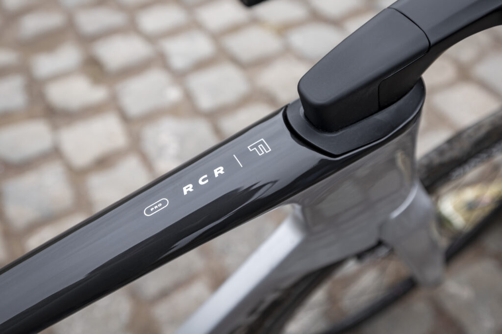 2025 Van Rysel RCR-F top tube