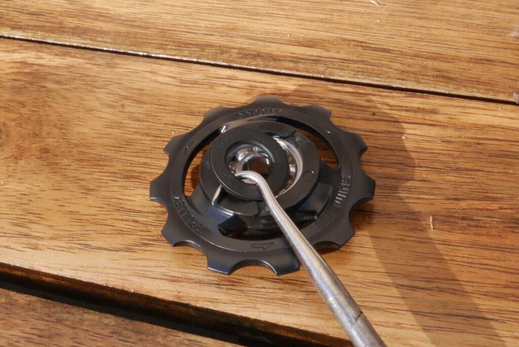Replacing Jockey Wheels-2