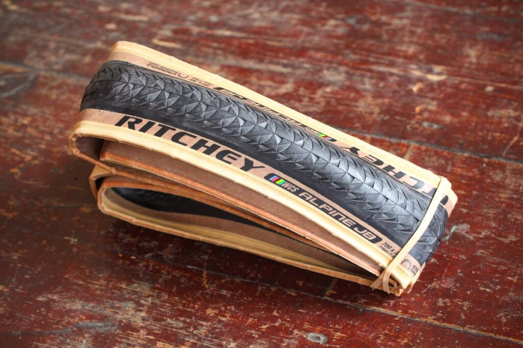 ritchey_wcs_alpine_jb_120tpi_tlr_stronghold_tyre