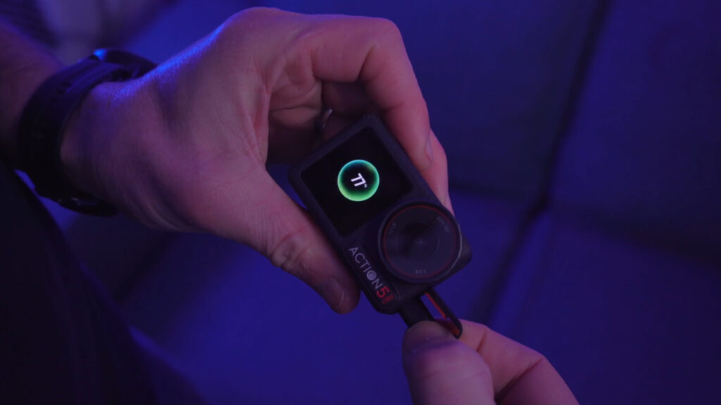 2025 action camera test charging screen