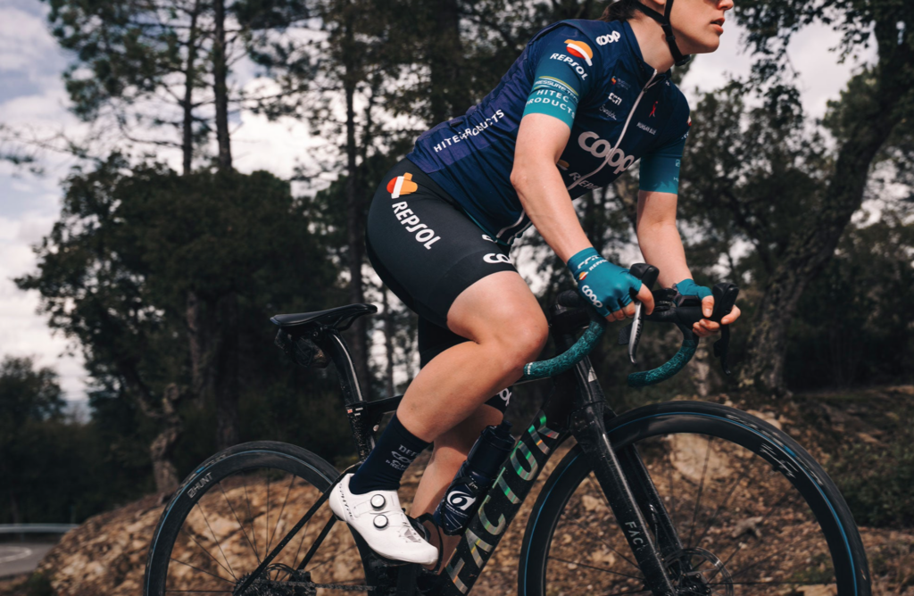 2025 Hunt Aerodynamicist 34 riding