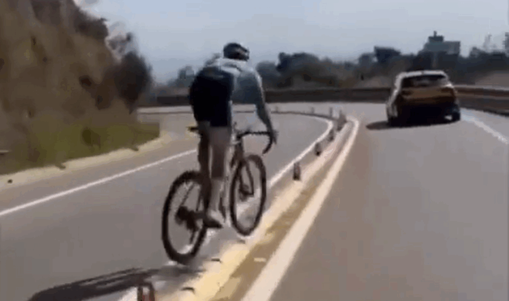 Kiko Galvan bunnyhop