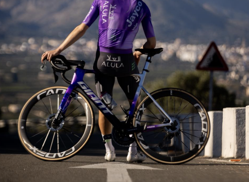 2026 Team Jayco AlUla Giant Propel Advanced SL