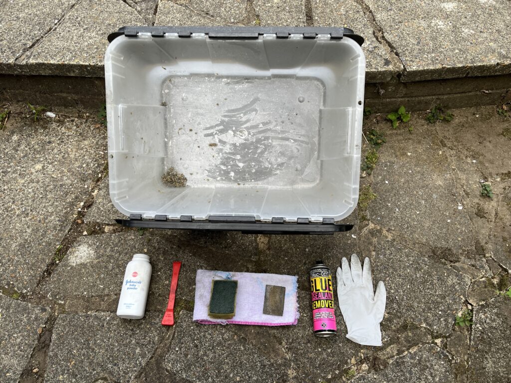 Sealant removal kit