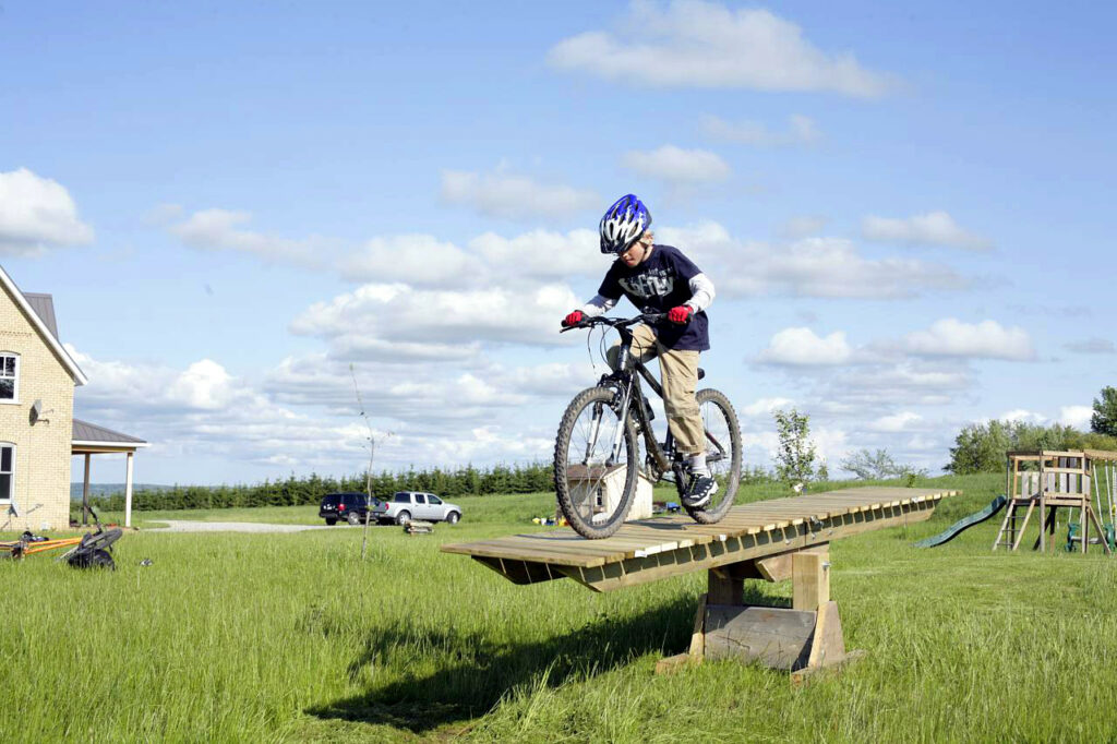 Skill building for young &lsquo;uns (CC BY-NC-ND 2.0 John Brownlow|Flickr)
