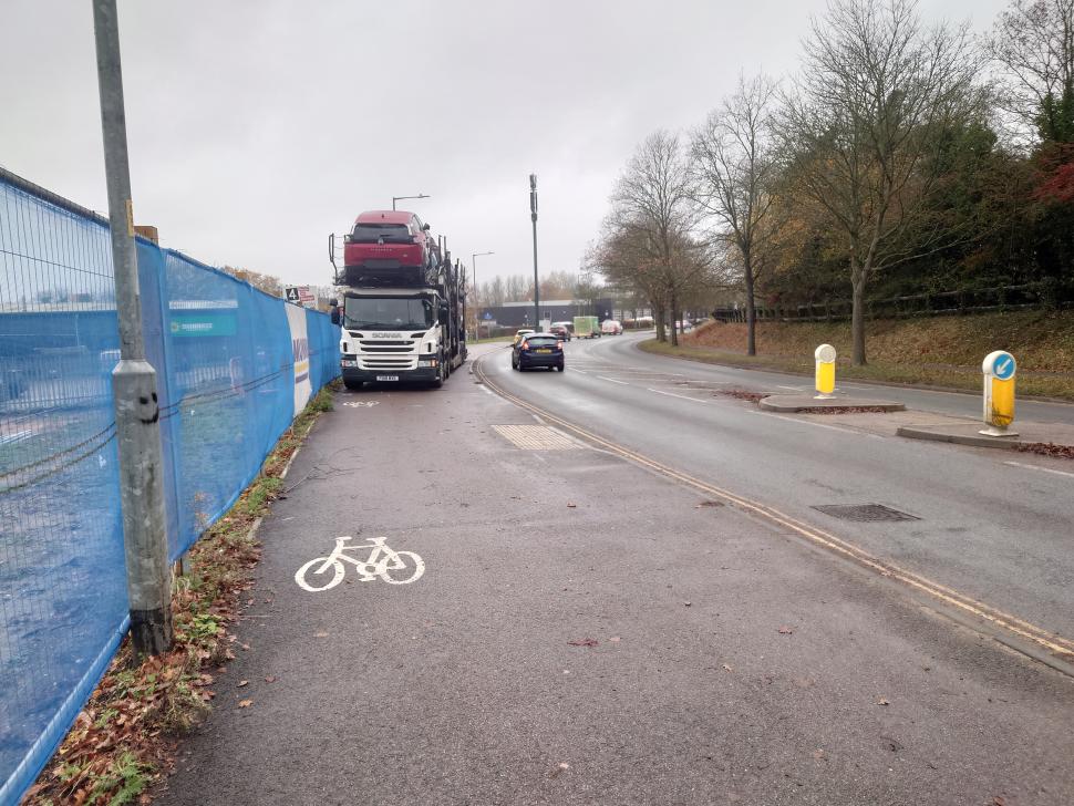 Why don't cyclists use the cycle lane?