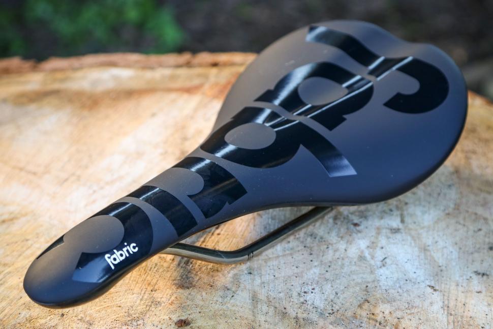 2020 Fabric Scoop Race shallow saddle.jpg