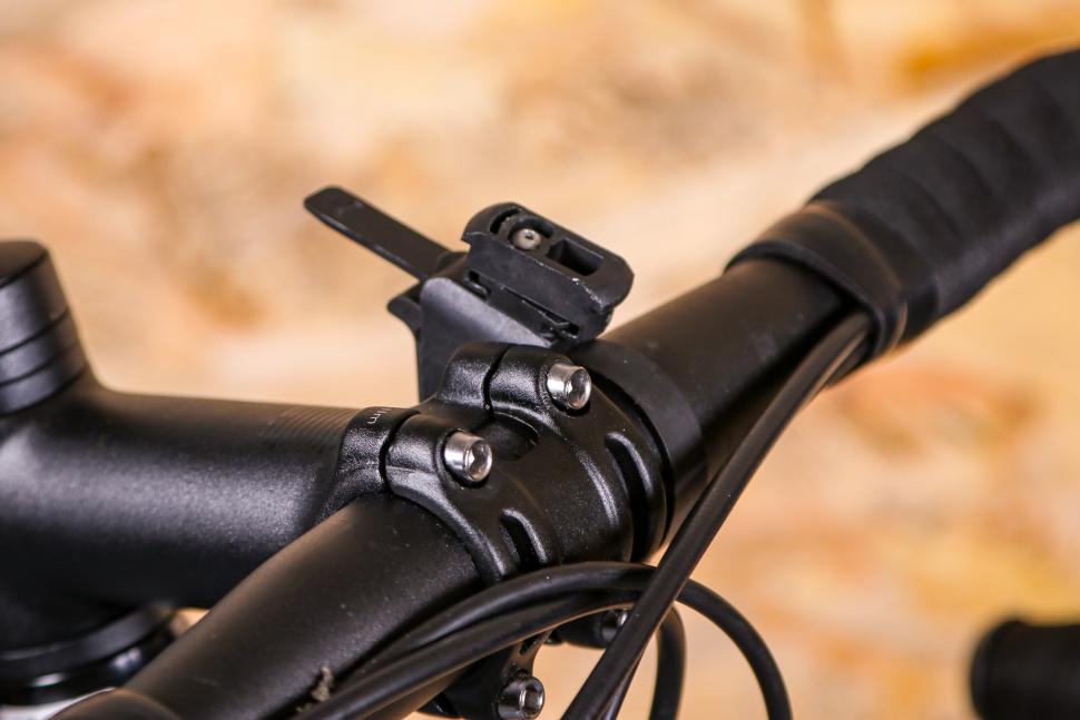2020 Kryptonite Incite X6 USB To See Front Light - mount.jpg