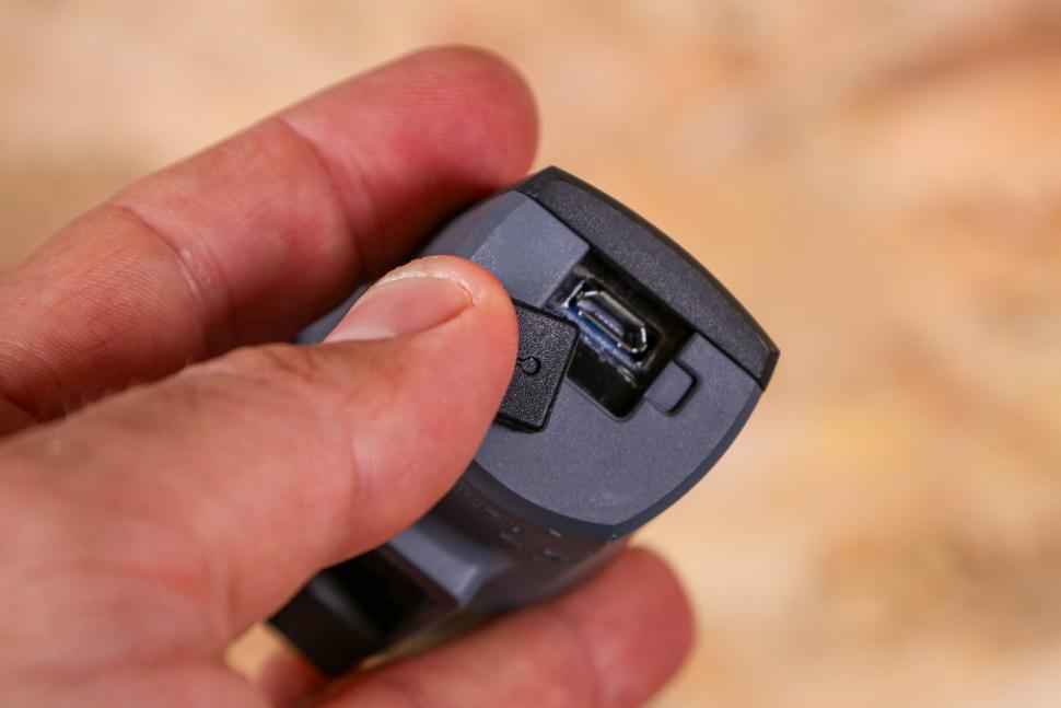 2020 Kryptonite Incite X6 USB To See Front Light - USB port.jpg