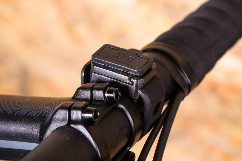 2020 Moon Meteor Vortex Pro - clamp.jpg