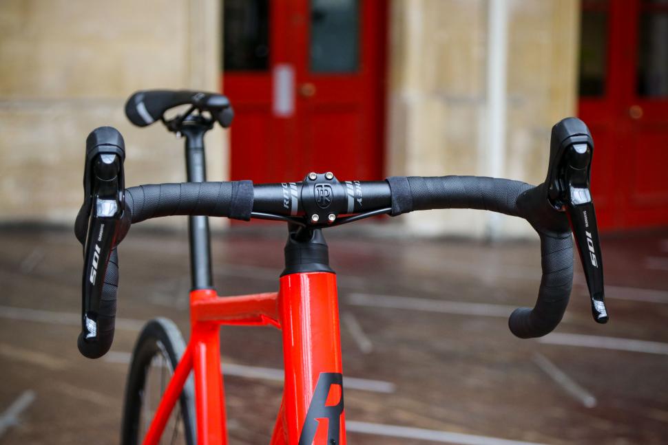 2020 Rose PRO SL 105 - bars 1.jpg