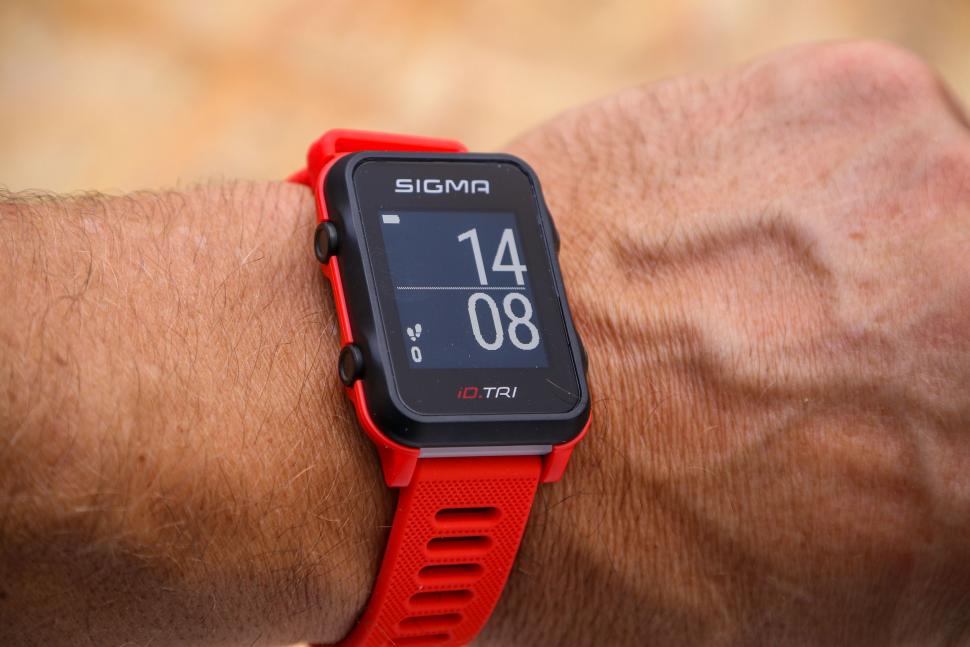 2020 Sigma iD.TRI Trianthlon Watch.jpg