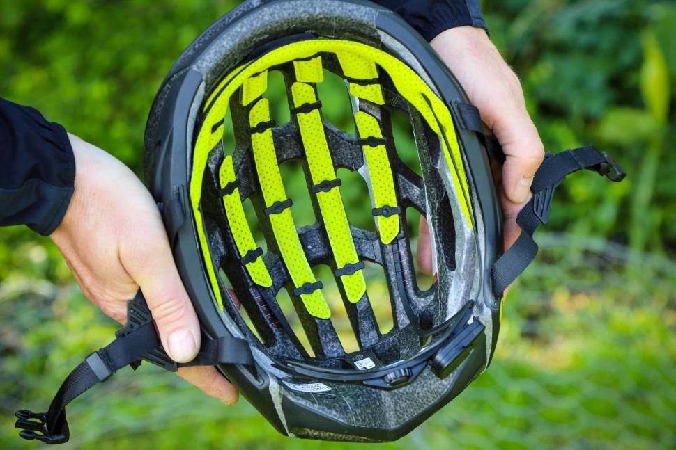 2020 Specialized S-Works Prevail II W- ANGI helmet - inside.jpg
