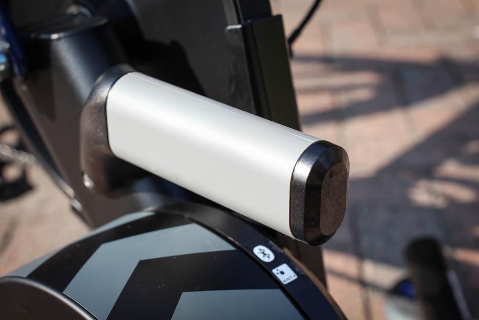 2020 Wahoo KICKR V5 -11.jpg