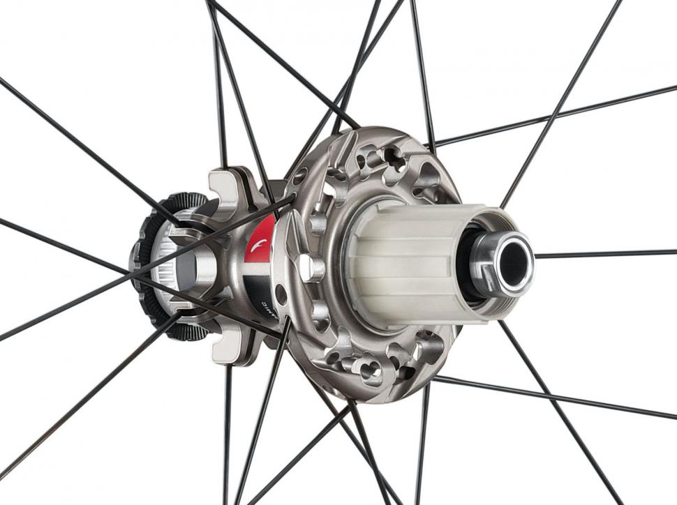 2020_SPEED55_DB_hub_rear.jpg