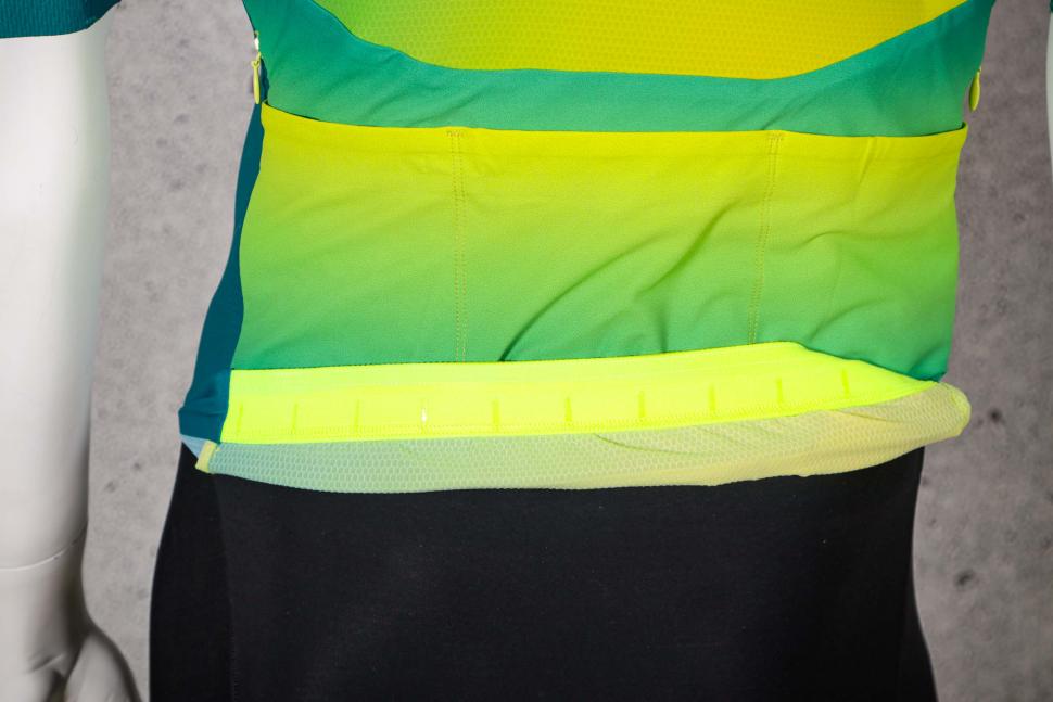 2021 7 mesh Skyline Jersey - gripper.jpg