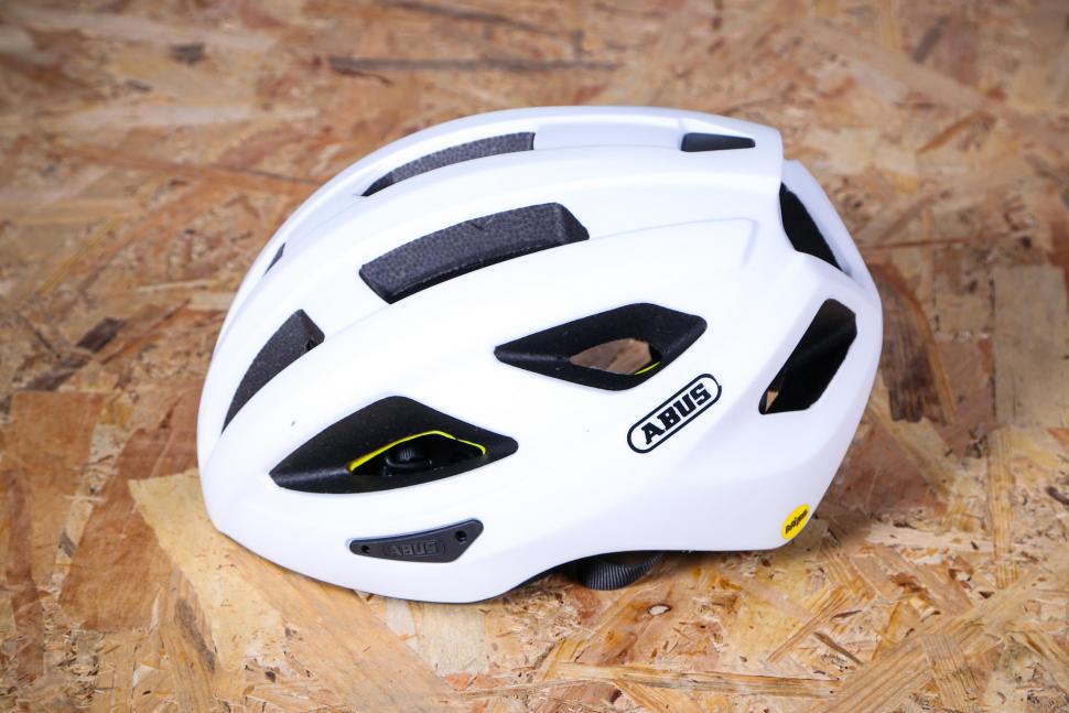 2021 Abus Macator MIPS helmet - side.jpg