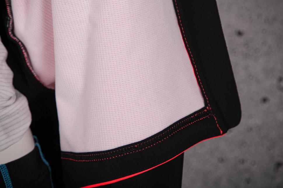 2021 Assos Mille GT Winter Jacket Evo - inside