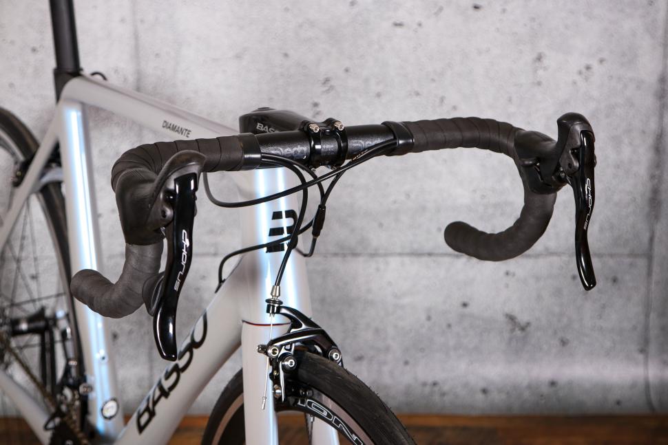 2021 Basso Diamante Caliper Chorus 12x - bars 1.jpg