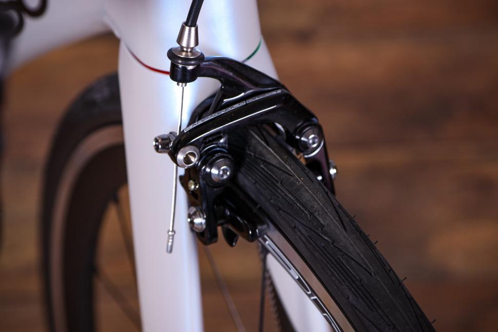 2021 Basso Diamante Caliper Chorus 12x - brake caliper 1.jpg