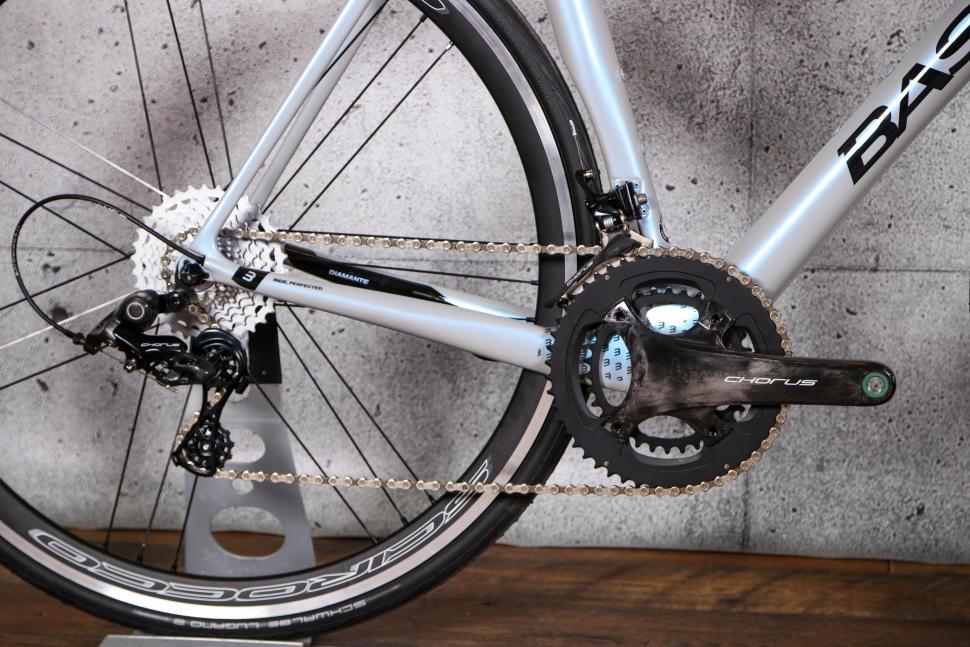 2021 Basso Diamante Caliper Chorus 12x - drive train.jpg