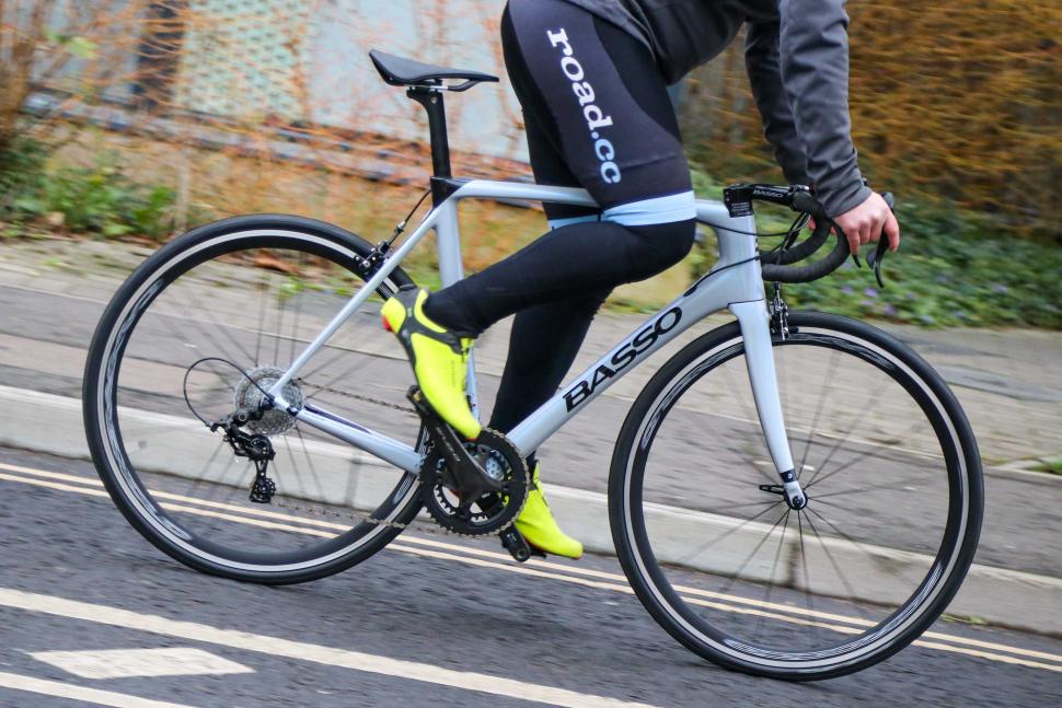 2021 Basso Diamante Caliper Chorus 12x - riding 1.jpg