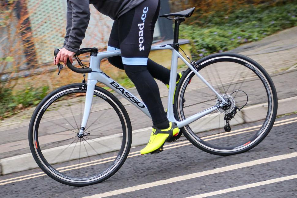2021 Basso Diamante Caliper Chorus 12x - riding 2.jpg