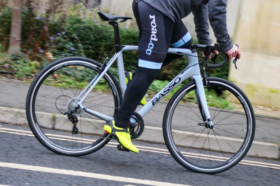 2021 Basso Diamante Caliper Chorus 12x - riding 3.jpg