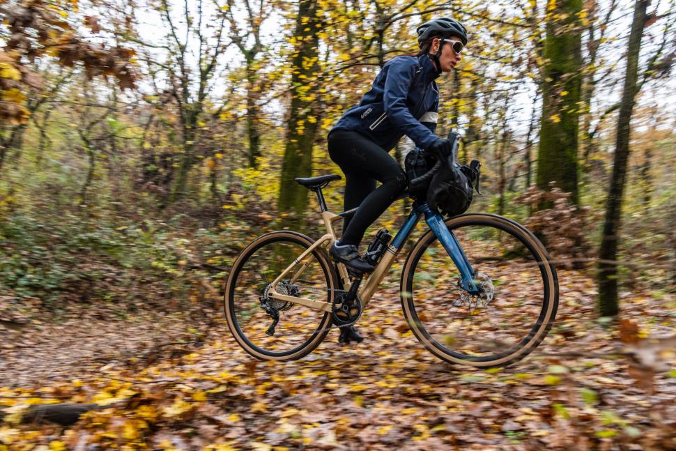2021 Bianchi Arcadex action - 1.jpeg
