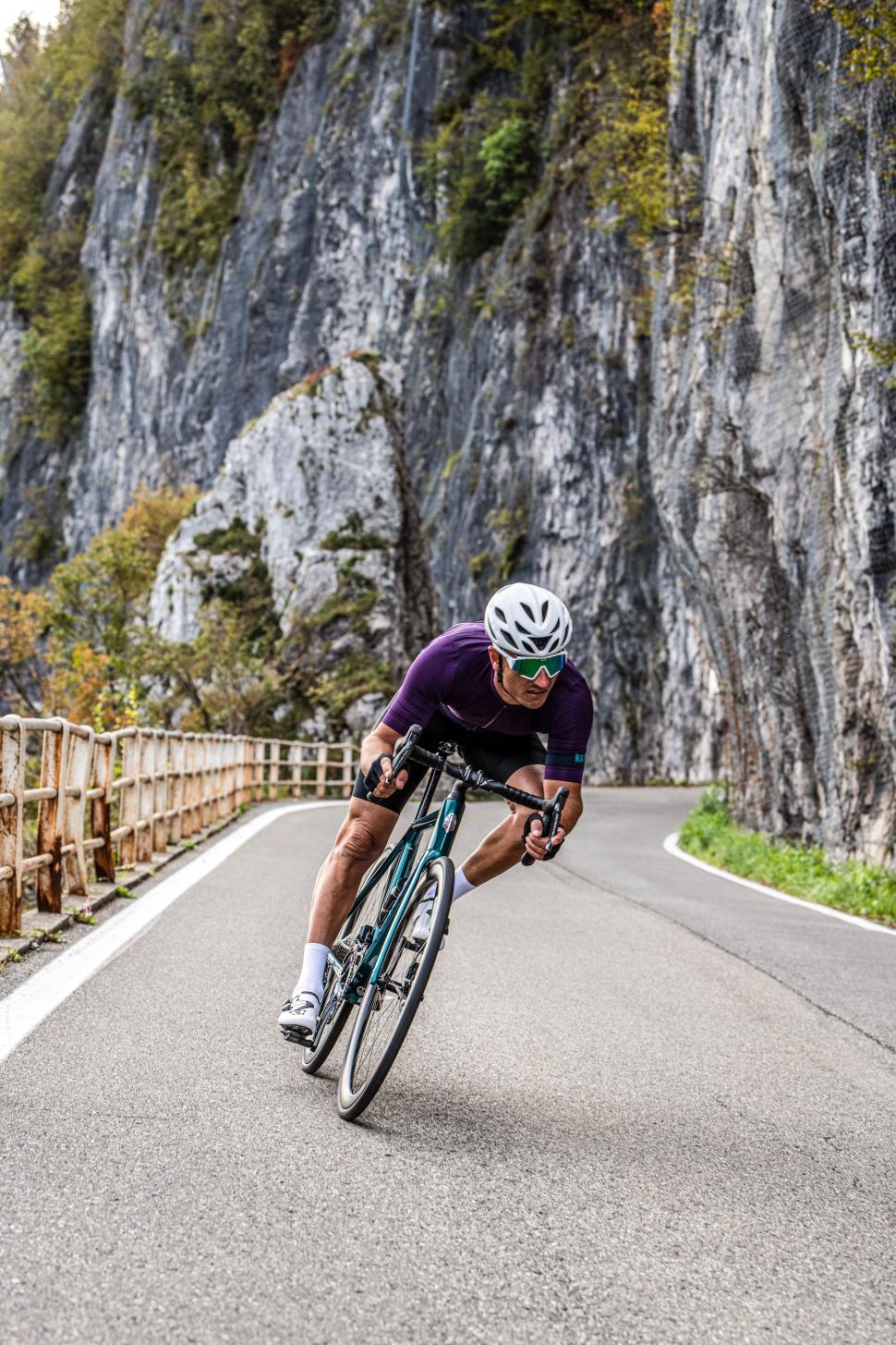 2021 Bianchi Specialissima CV Disc action - 1.jpeg