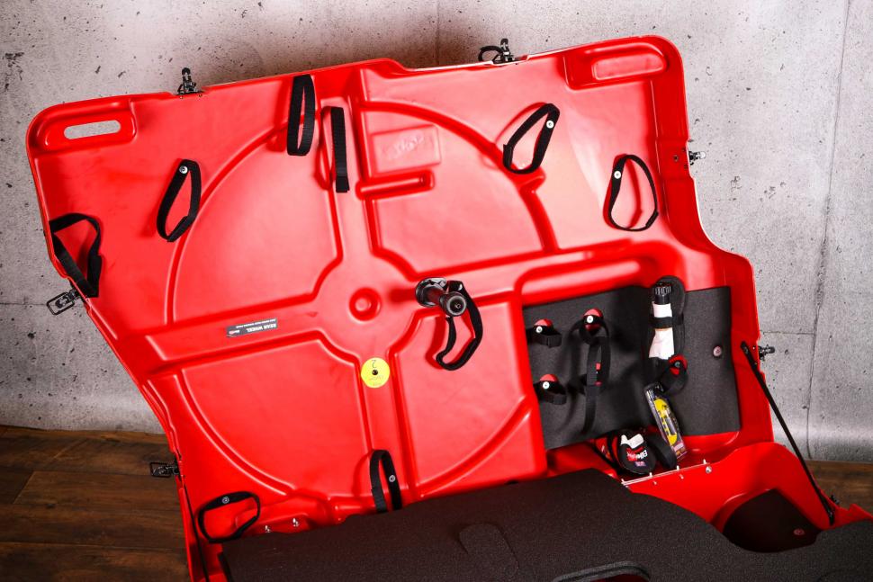 2021 BikeBox Alan Triathlon Aero Easyfit Bikebox - velcro fixings.jpg