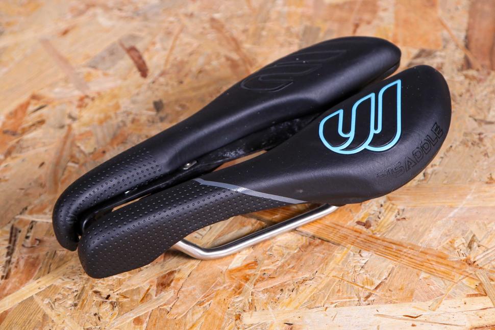 2021 BiSaddle EXT Stealth 2.jpg