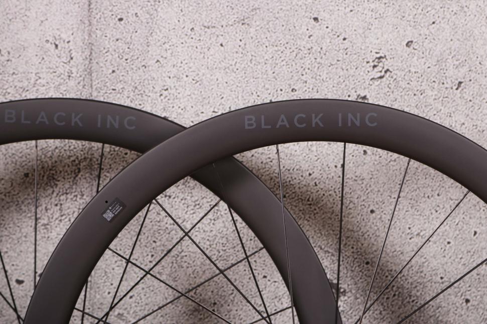 2021 Black Inc FORTY FIVE wheelset - rim detail 1.jpg