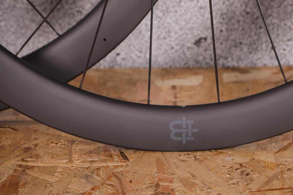 2021 Black Inc FORTY FIVE wheelset - rim detail 2.jpg