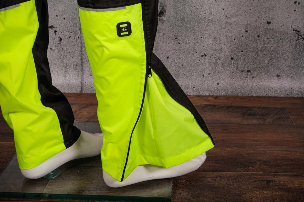 2021 BTWIN 900 Urban Waterproof Cycling Trousers - unzipped ankle 2.jpg
