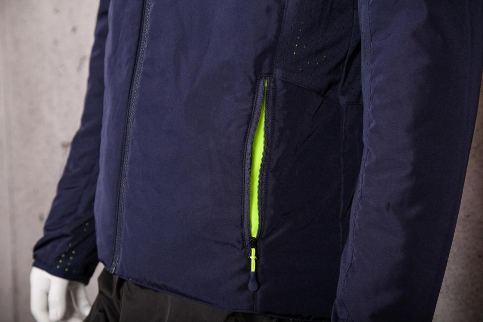 2021 BTWIN Warm Reversible Urban Cycling Jacket - navy side - pocket.jpg