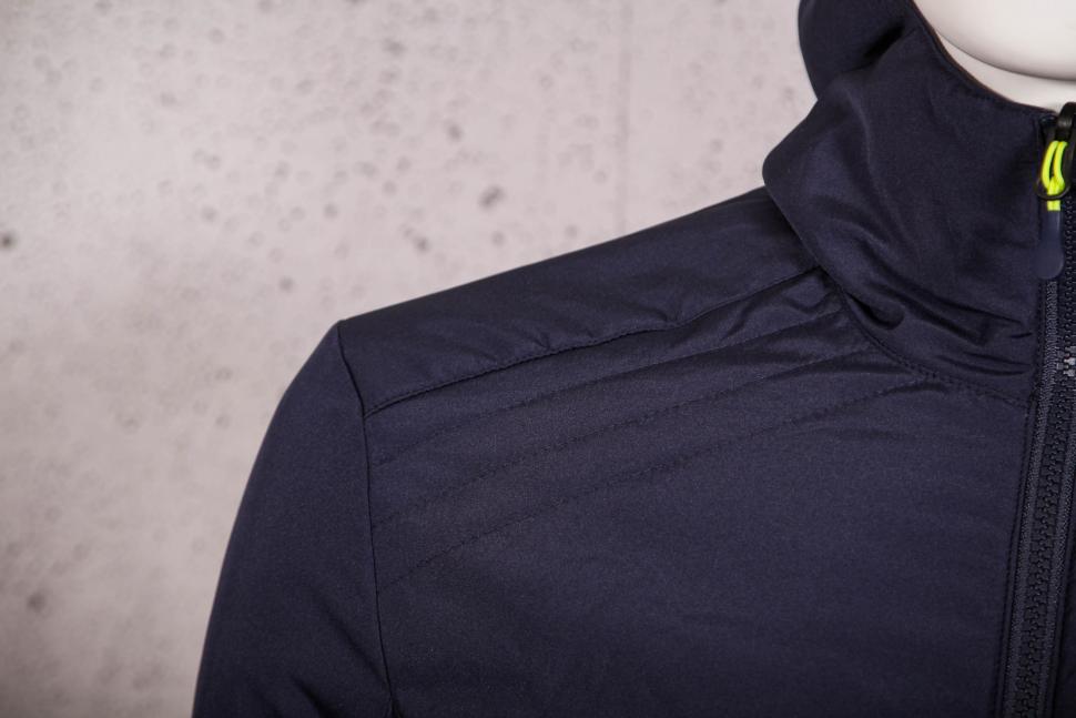 2021 BTWIN Warm Reversible Urban Cycling Jacket - navy side - shoulder.jpg