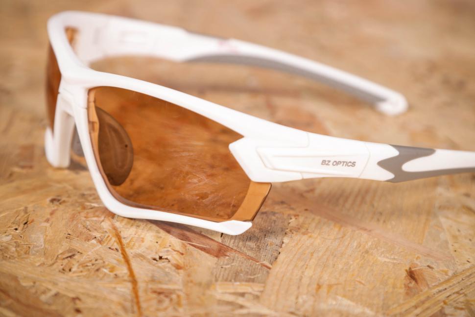2021 BZ Optics TOUR Photochromic Glasses HD Lenses - detail.jpg
