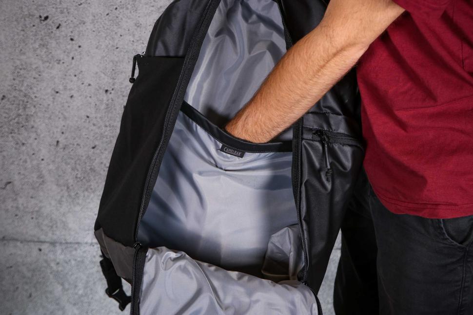 2021 Camelbak H.A.W.G Commute 30 Backpack - inside sleeve 2.jpg
