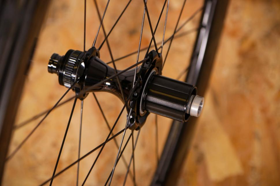 2021 Campagnolo Bora Ultra WTO 45 DB wheelset - rear hub.jpg