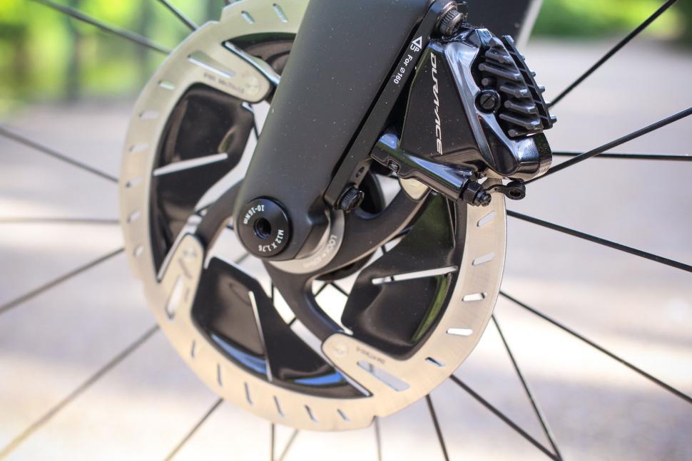 2021 Canyon Aeroad CFR Dura Ace Di2 - front disc brake.jpg