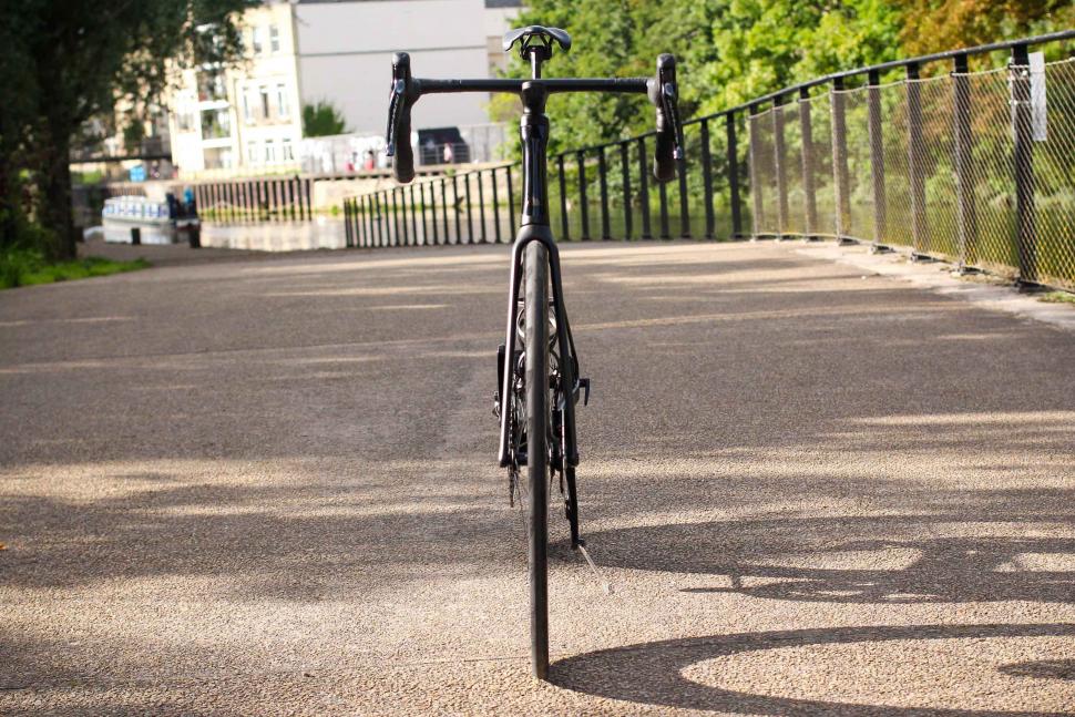 2021 Canyon Aeroad CFR Dura Ace Di2 - front.jpg