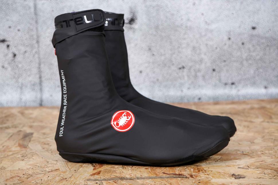 2021 Castelli Pioggia 3 Shoecover Unisex - side.jpg